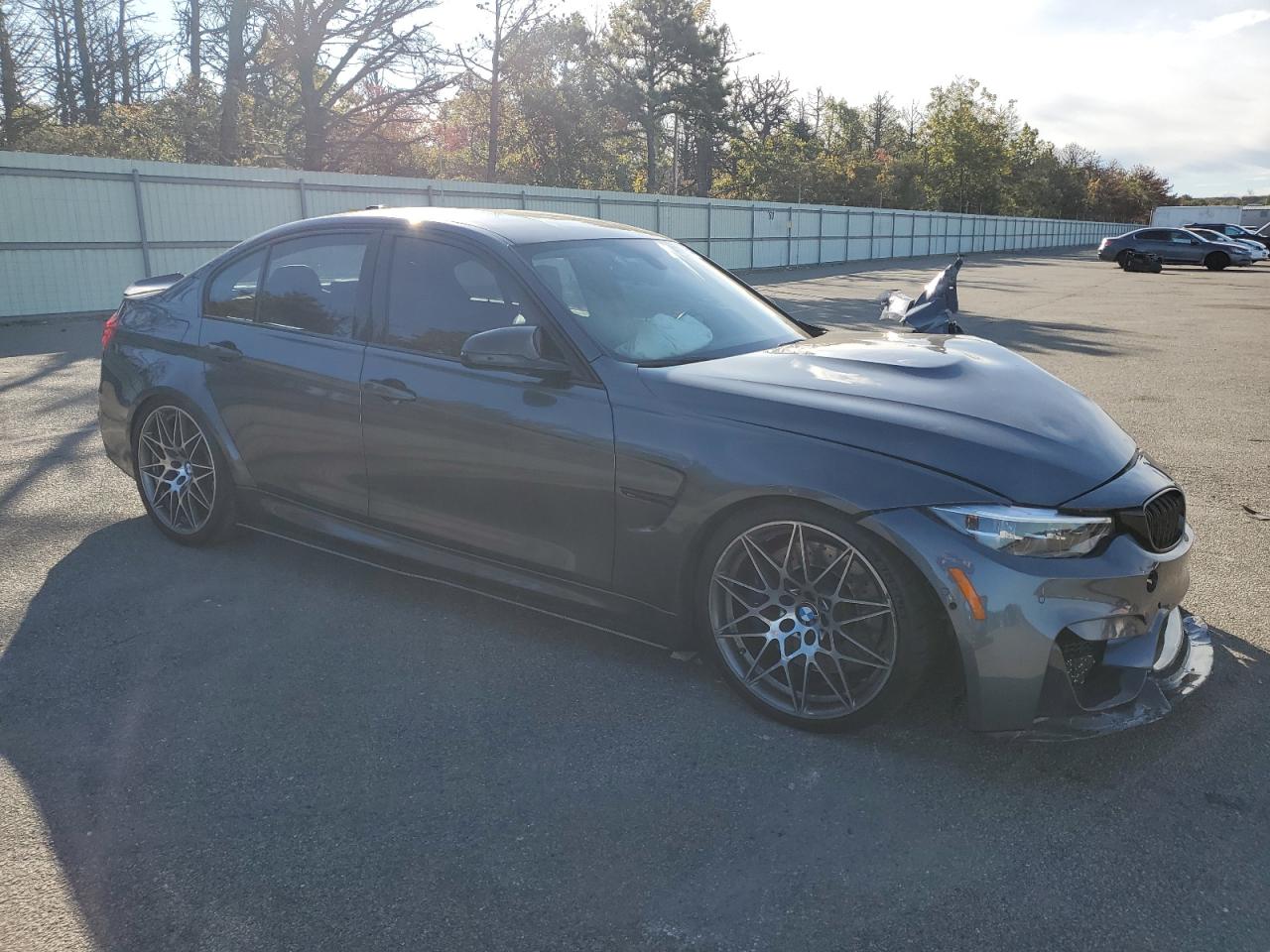 Фото: WBS8M9C53H5G84684