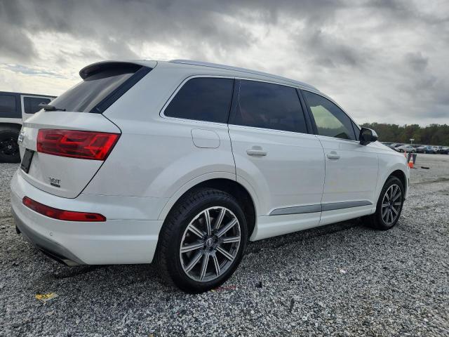 Паркетники AUDI Q7 2017 Белы