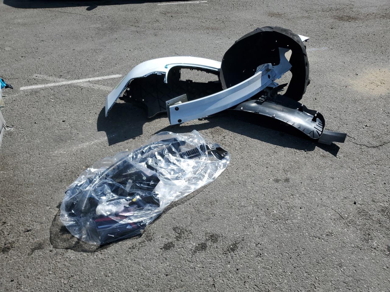 2023 Tesla Model 3 VIN: 5YJ3E1EA1PF581798 Lot: 84482595