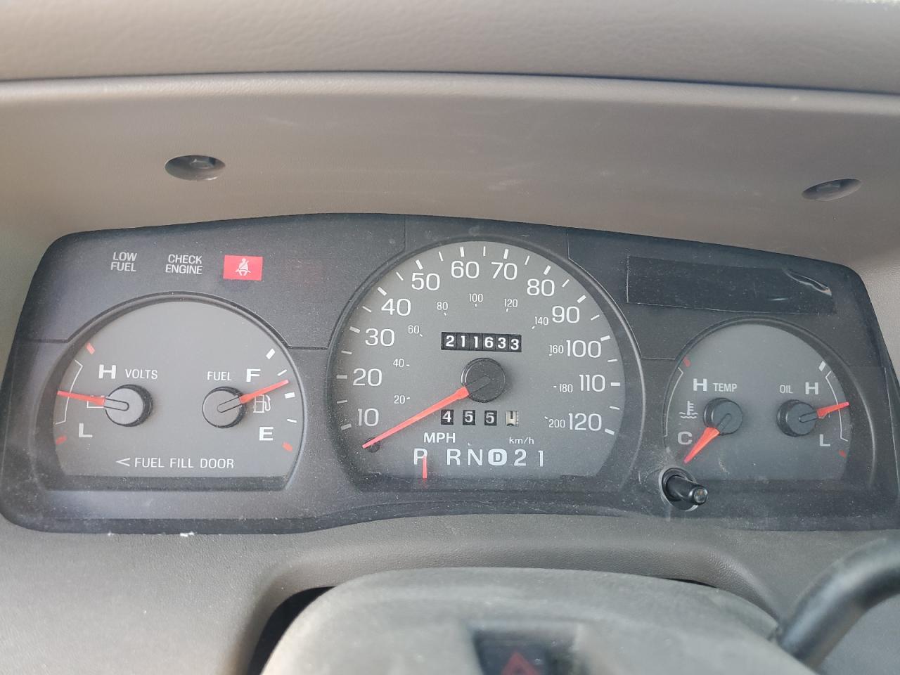 2002 Mercury Grand Marquis Gs VIN: 2MEFM74W72X628727 Lot: 85876915