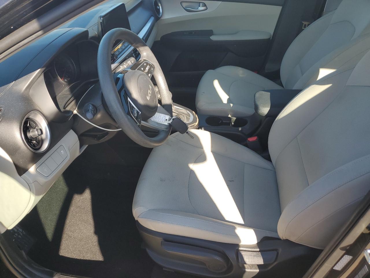 2023 Kia Forte Lx VIN: 3KPF24AD2PE655646 Lot: 89492255