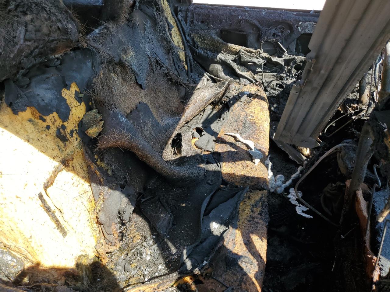 2002 Ford Escape Xlt VIN: 1FMCU04152KE10137 Lot: 84910935