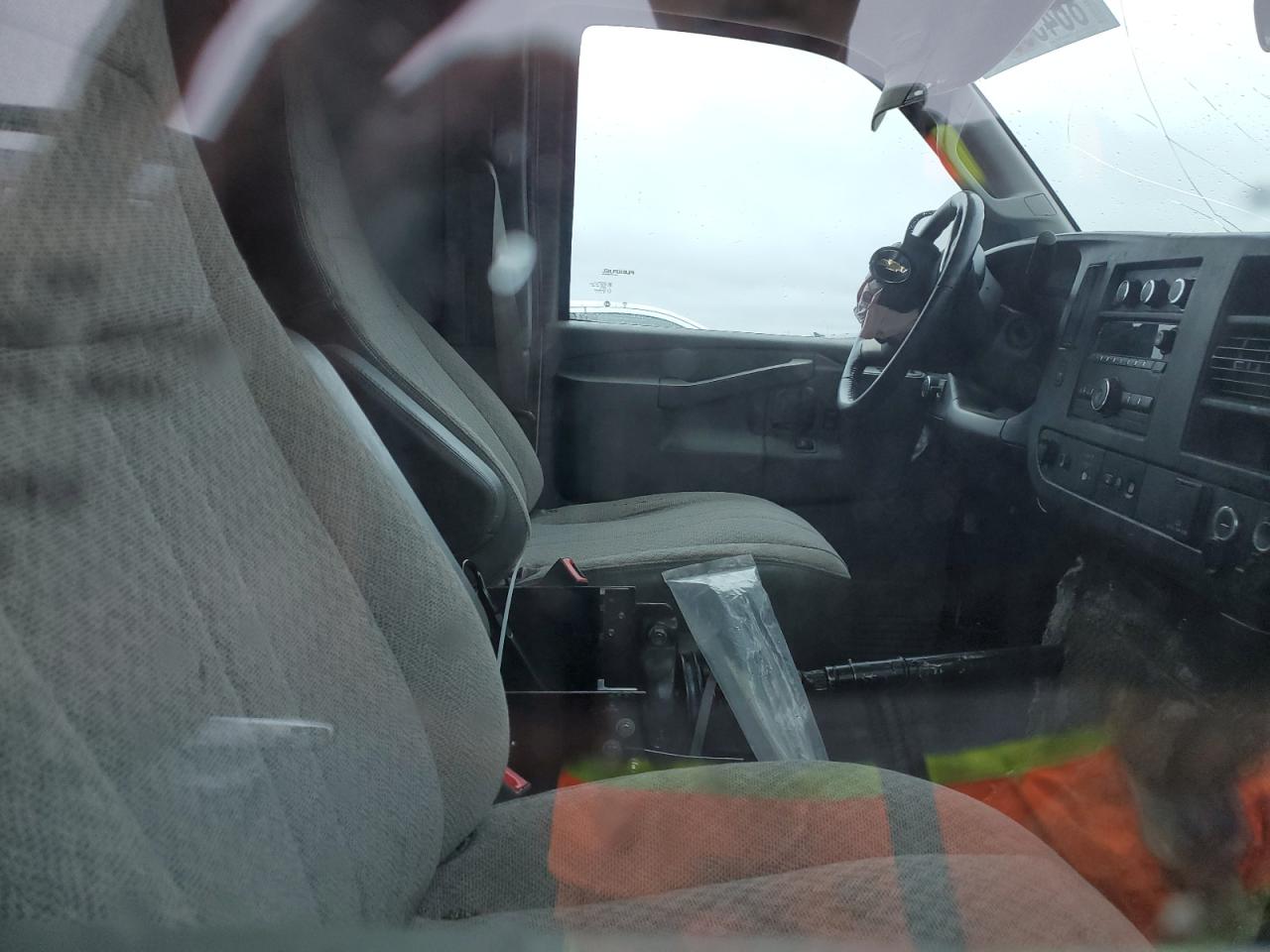 2018 Chevrolet Express G2500 VIN: 1GCWGAFG6J1344850 Lot: 86459815