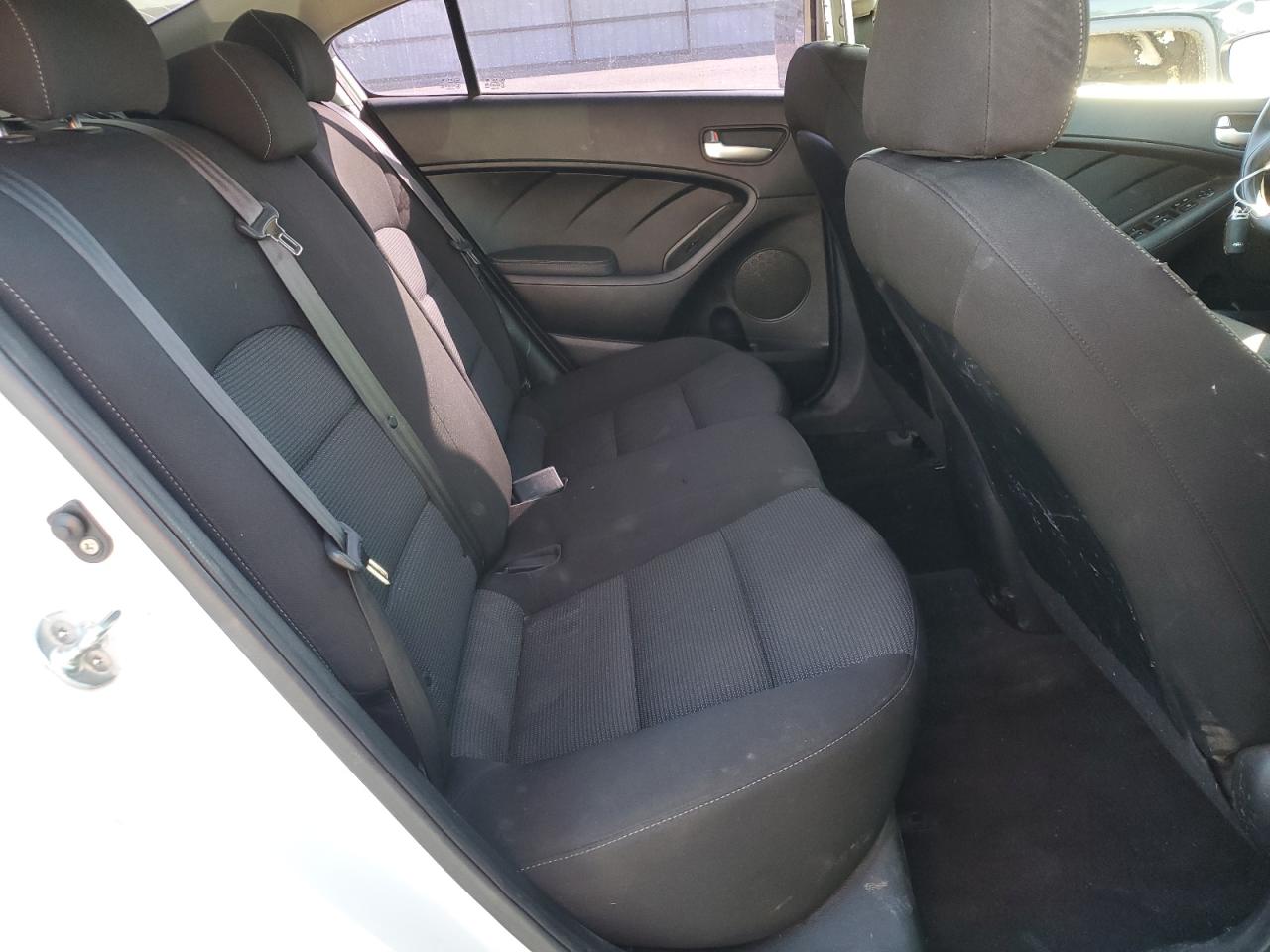 2018 Kia Forte Lx VIN: 3KPFK4A72JE169226 Lot: 82337585