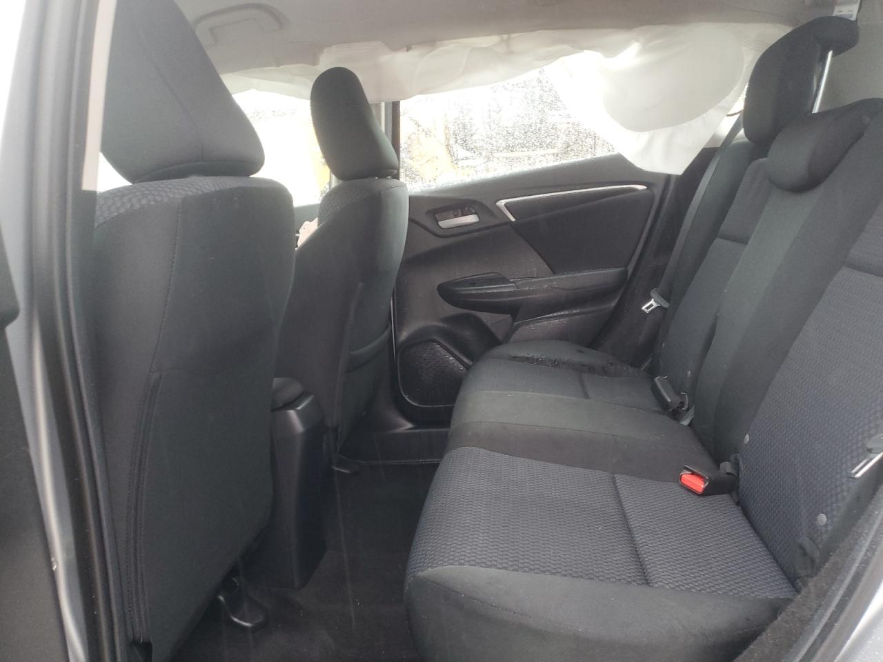 2020 Honda Fit Lx VIN: 3HGGK5H42LM710565 Lot: 82302985