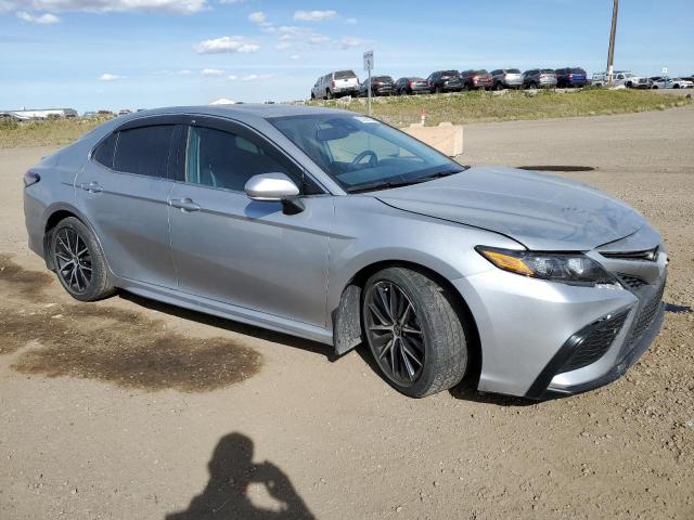  TOYOTA CAMRY 2022 Серебристый