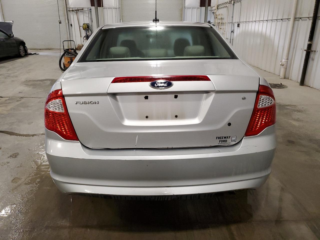 2010 Ford Fusion S VIN: 3FAHP0GA1AR394886 Lot: 85389615