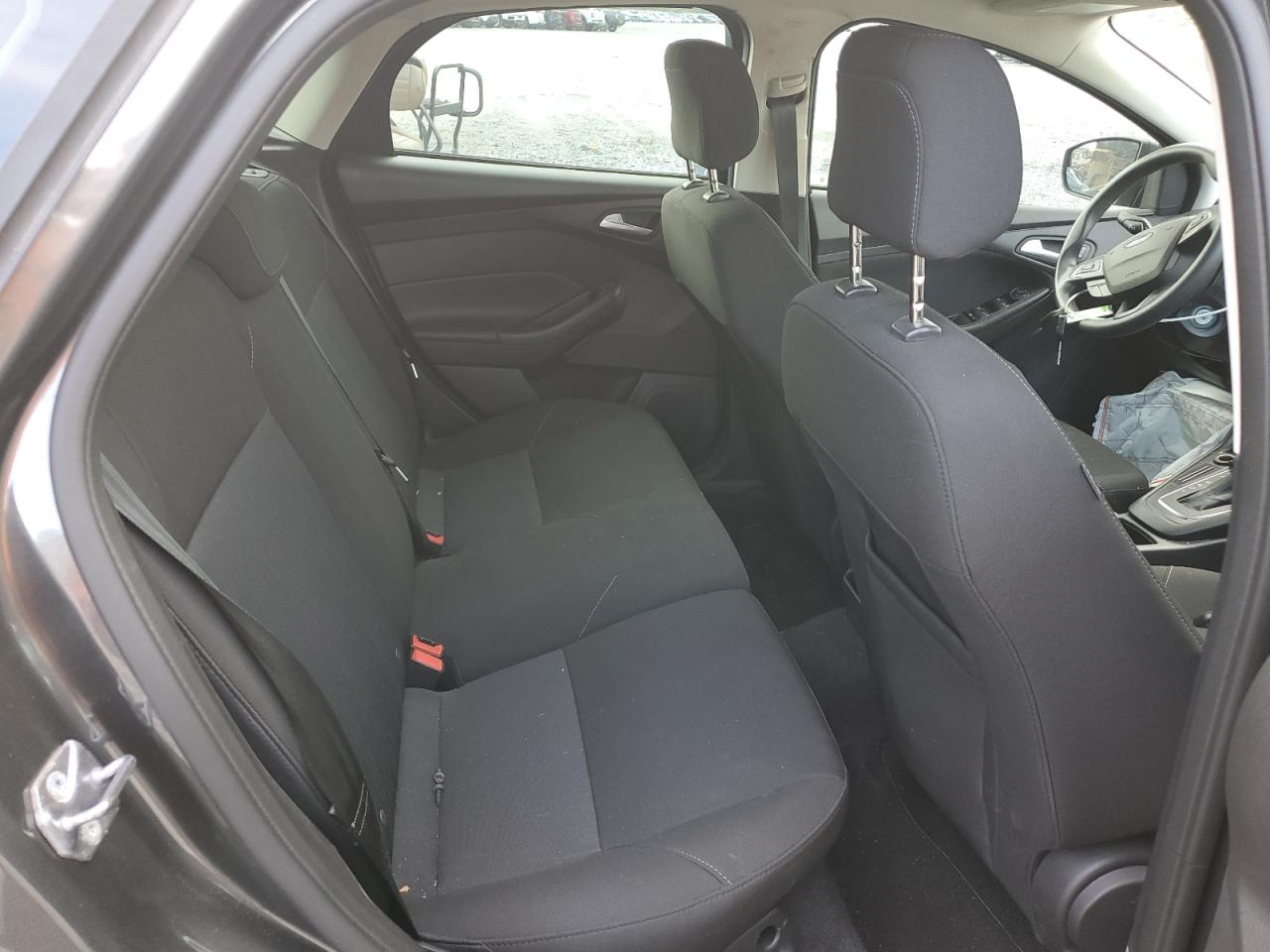 2018 Ford Focus Se VIN: 1FADP3K2XJL325760 Lot: 85007345