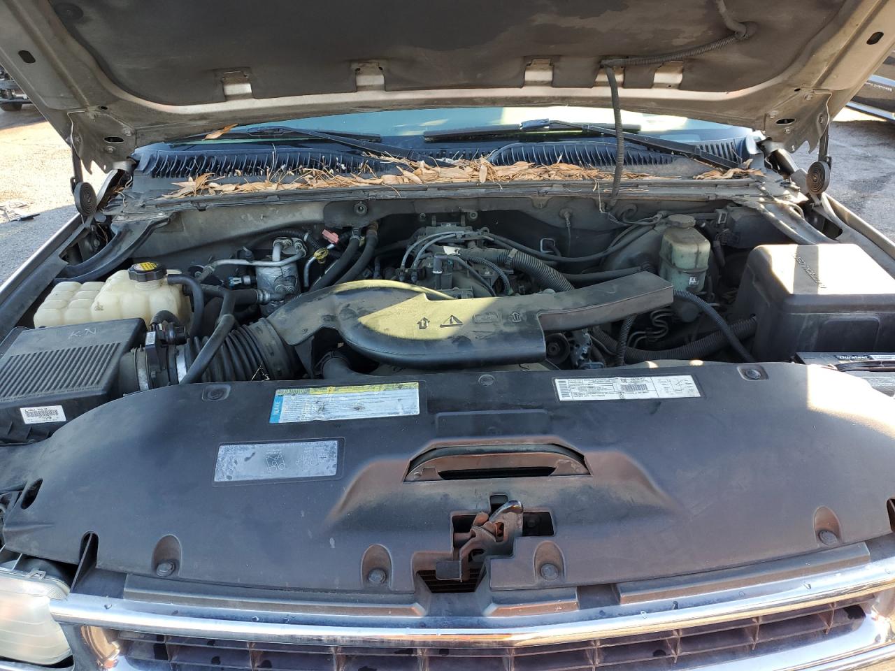 2001 Chevrolet Suburban K1500 VIN: 1GNFK16T01J277892 Lot: 86862685