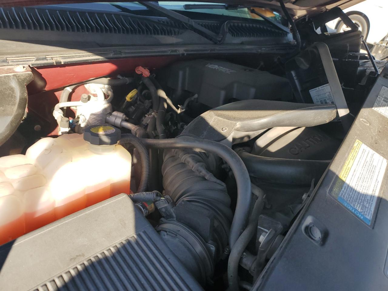 2000 Chevrolet Silverado K1500 VIN: 1GCEK19T8YE275763 Lot: 82243155