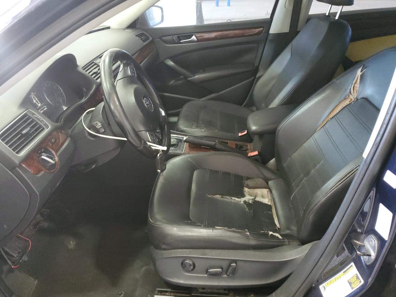 2012 Volkswagen Passat Sel VIN: 1VWCP7A36CC015970 Lot: 82256645