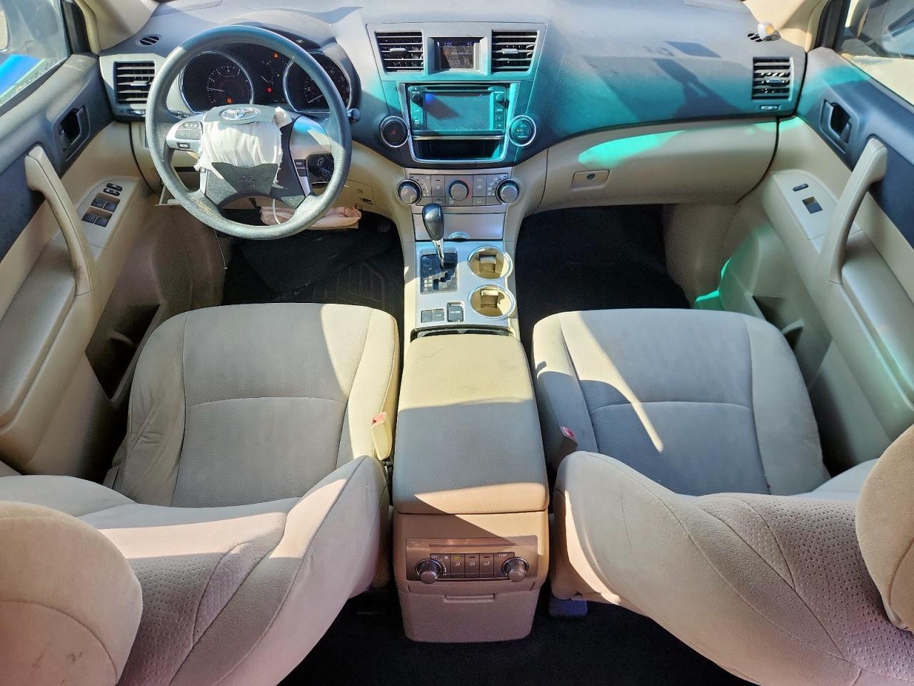 2013 Toyota Highlander Base VIN: 5TDZK3EH6DS106358 Lot: 82330115