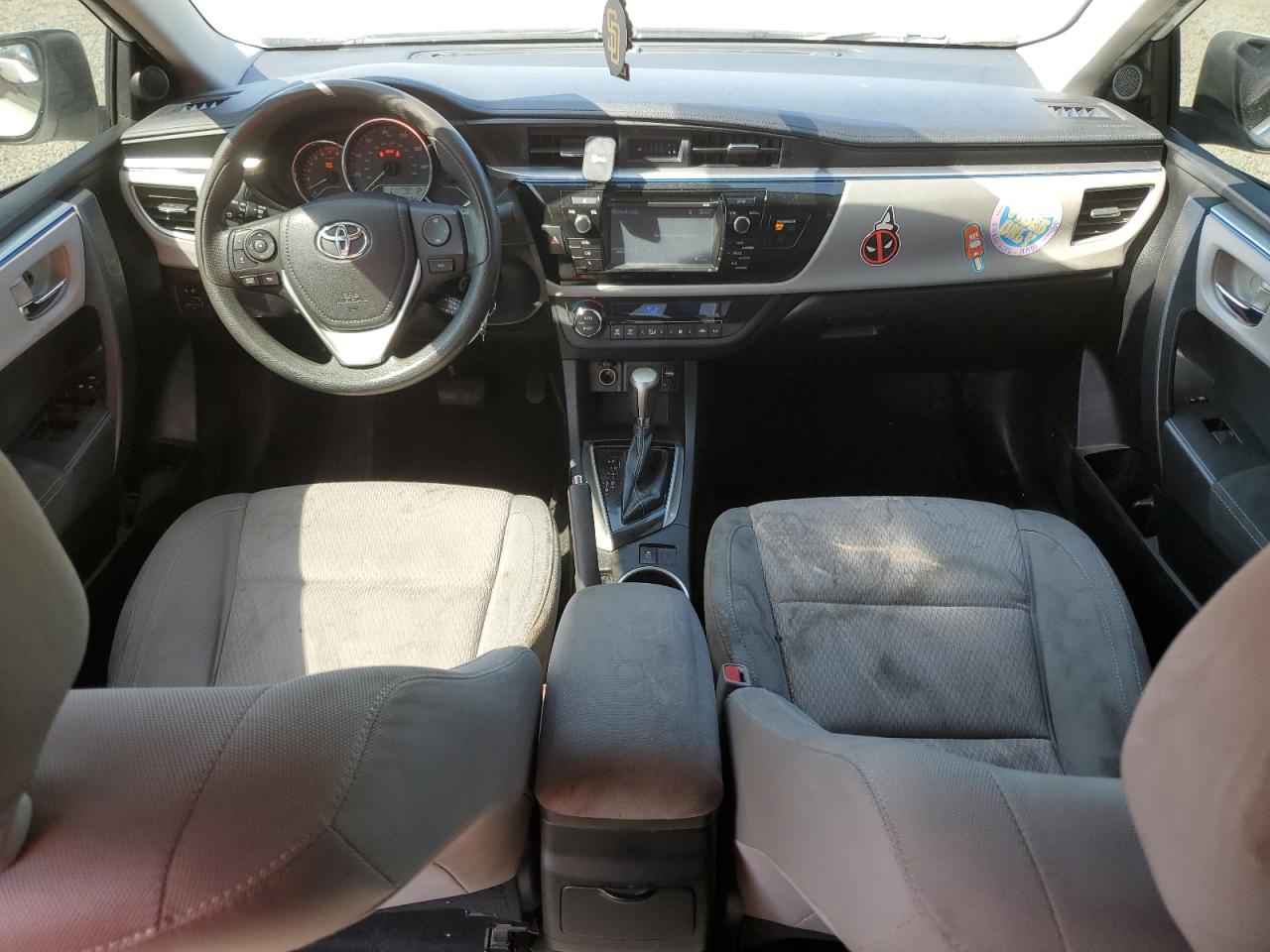 2015 Toyota Corolla L VIN: 5YFBURHE5FP268185 Lot: 82325265