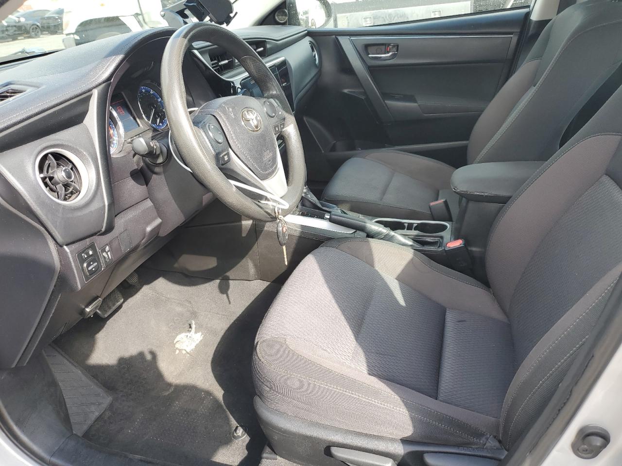 2019 Toyota Corolla L VIN: 5YFBURHE3KP944997 Lot: 85197585