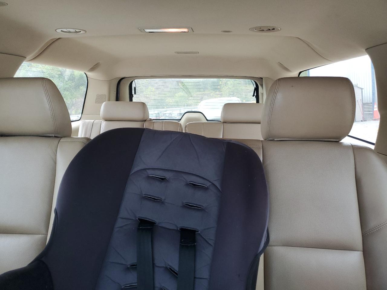 2011 GMC Yukon Xl Denali VIN: 1GKS2MEF3BR318754 Lot: 86140545