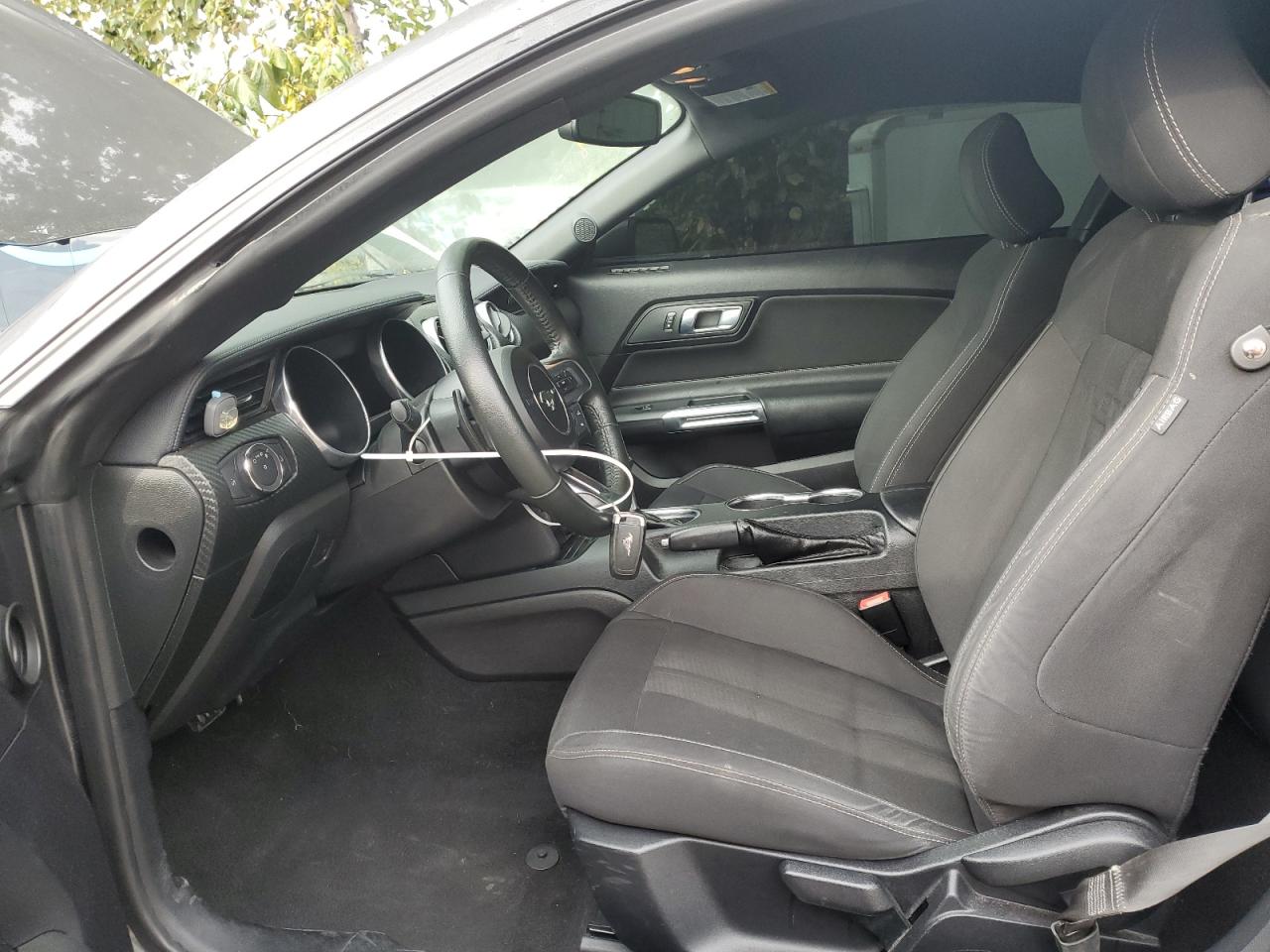 2019 Ford Mustang VIN: 1FA6P8THXK5112404 Lot: 82405155