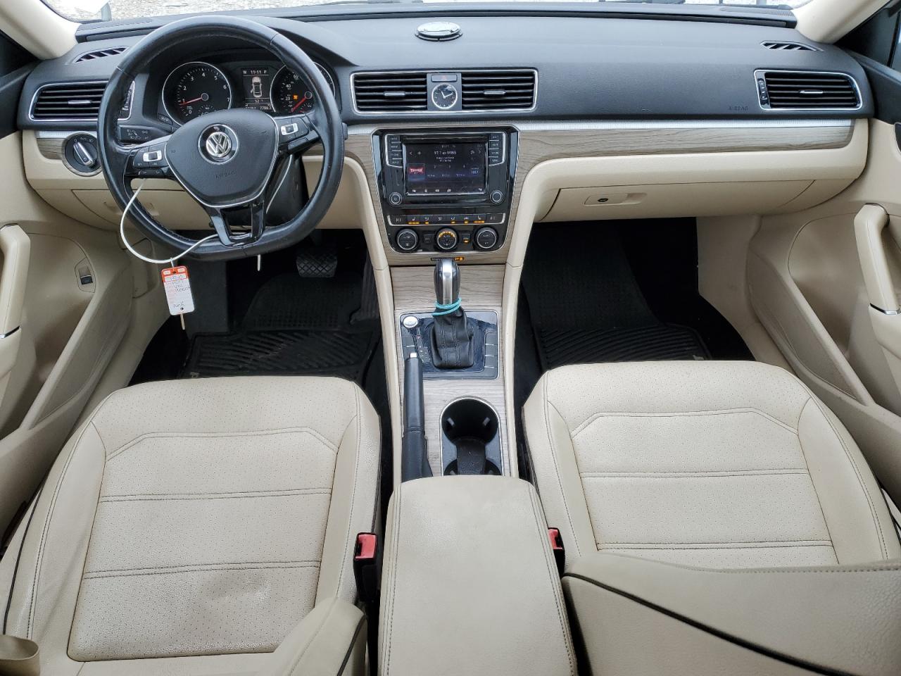 2017 Volkswagen Passat Se VIN: 1VWBT7A35HC045623 Lot: 82691145