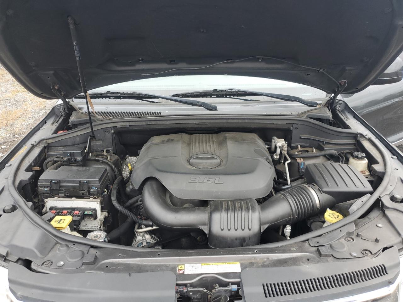 2011 Jeep Grand Cherokee Laredo VIN: 1J4RR4GG4BC673621 Lot: 85725665