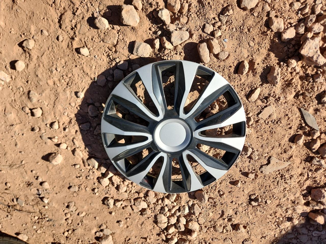 2004 Honda Civic Lx VIN: 1HGES16594L018589 Lot: 90413675