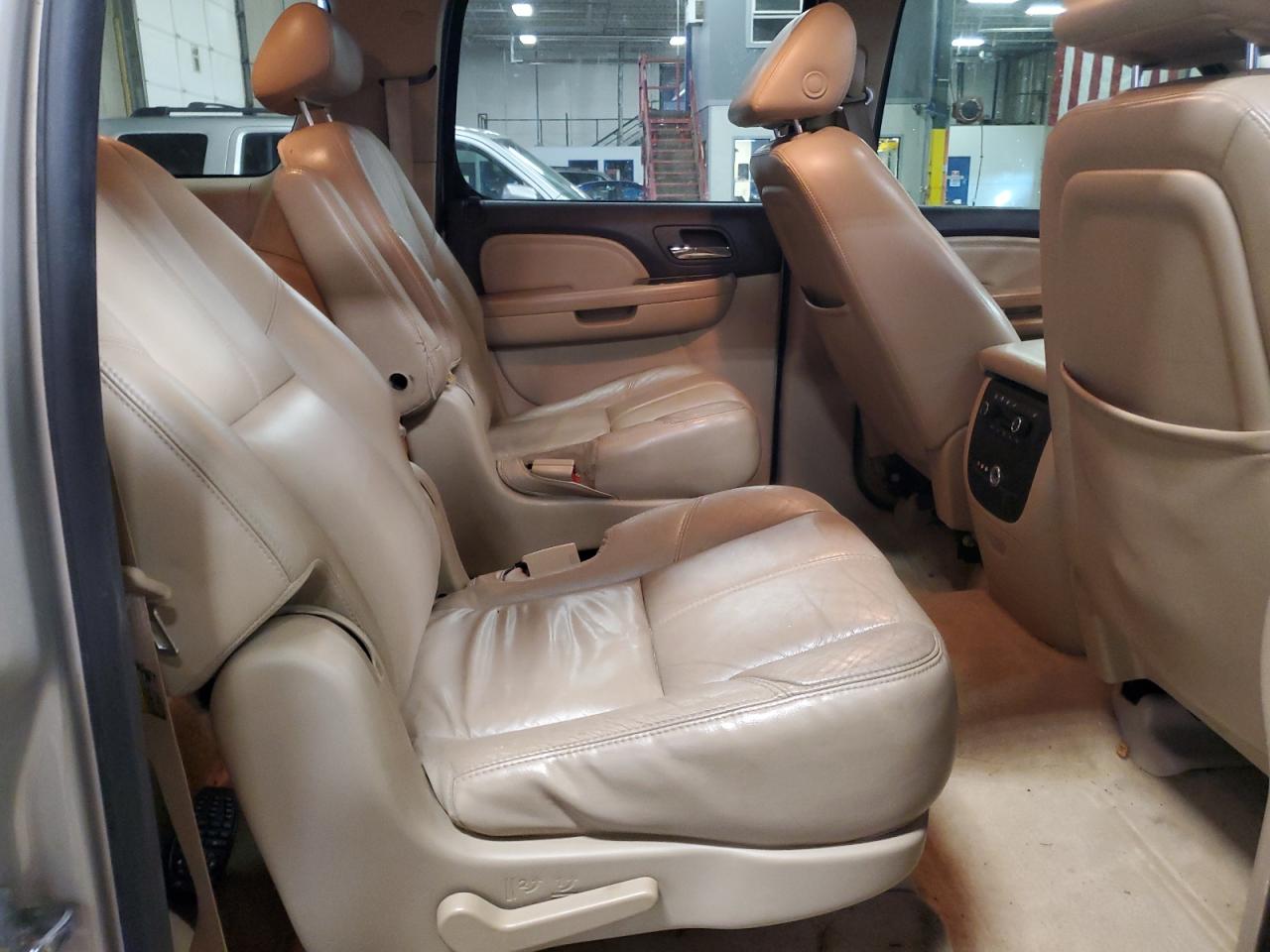 2007 GMC Yukon Xl Denali VIN: 1GKFK66817J243782 Lot: 90008705