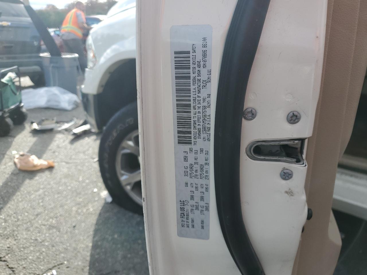 2017 Ram 1500 Laramie VIN: 1C6RR7VM3HS675768 Lot: 82727515