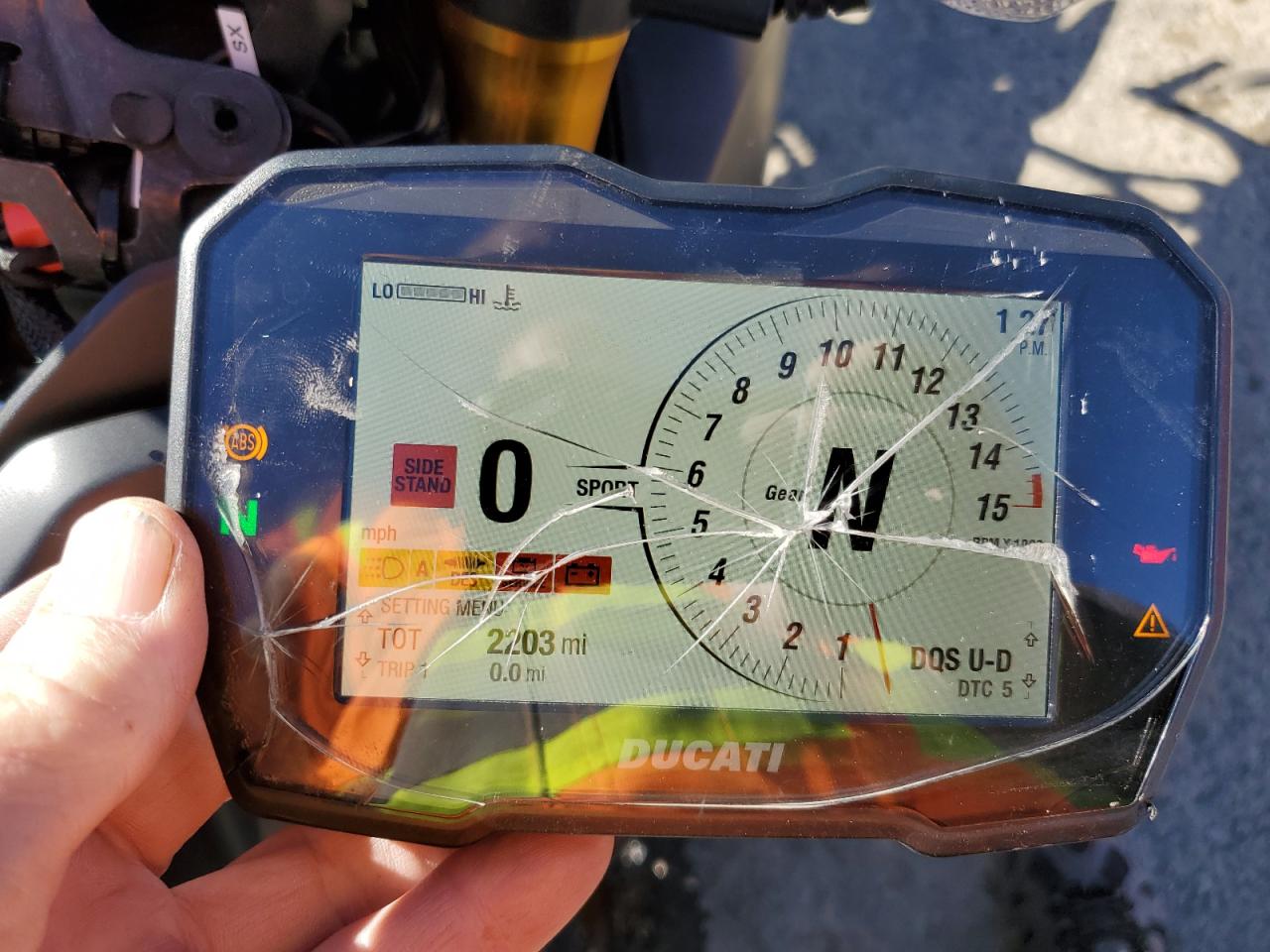 2021 Ducati Streetfighter V4 VIN: ZDMFAKNWXMB005835 Lot: 87065715