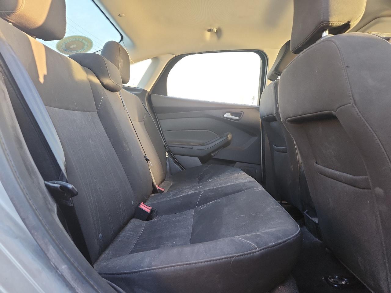 2016 Ford Focus Se VIN: 1FADP3F24GL307998 Lot: 87299685