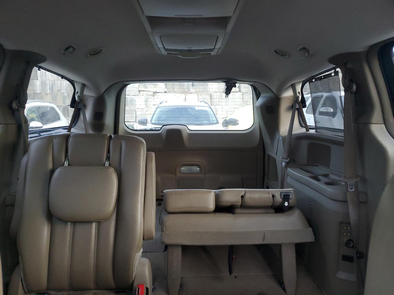 2013 Chrysler Town & Country Touring L VIN: 2C4RC1CG9DR590272 Lot: 82732085