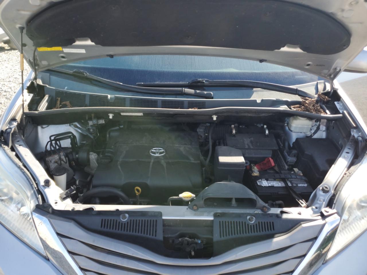 2011 Toyota Sienna Xle VIN: 5TDDK3DC7BS012731 Lot: 81952235