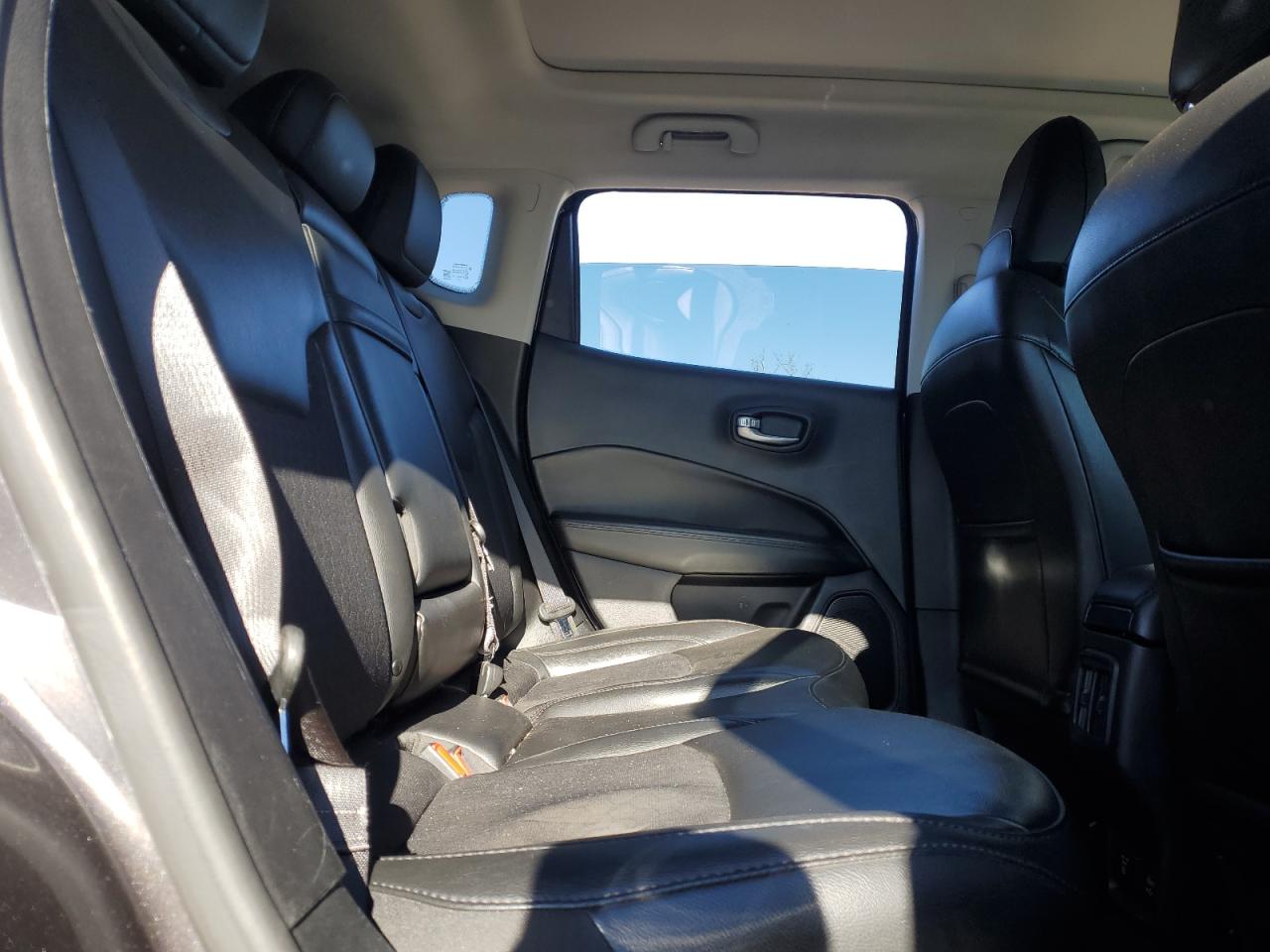 2019 Jeep Compass Latitude VIN: 3C4NJDBBXKT723918 Lot: 82299855