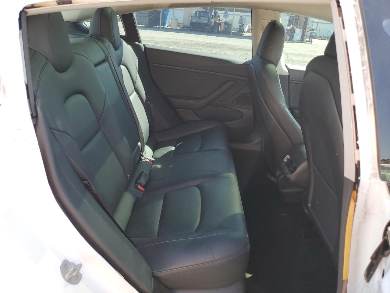 2018 Tesla Model 3 VIN: 5YJ3E1EA6JF126517 Lot: 84910145