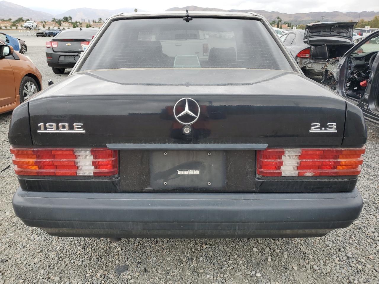 1992 Mercedes-Benz 190 E 2.3 VIN: WDBDA28D5NF977395 Lot: 85899475