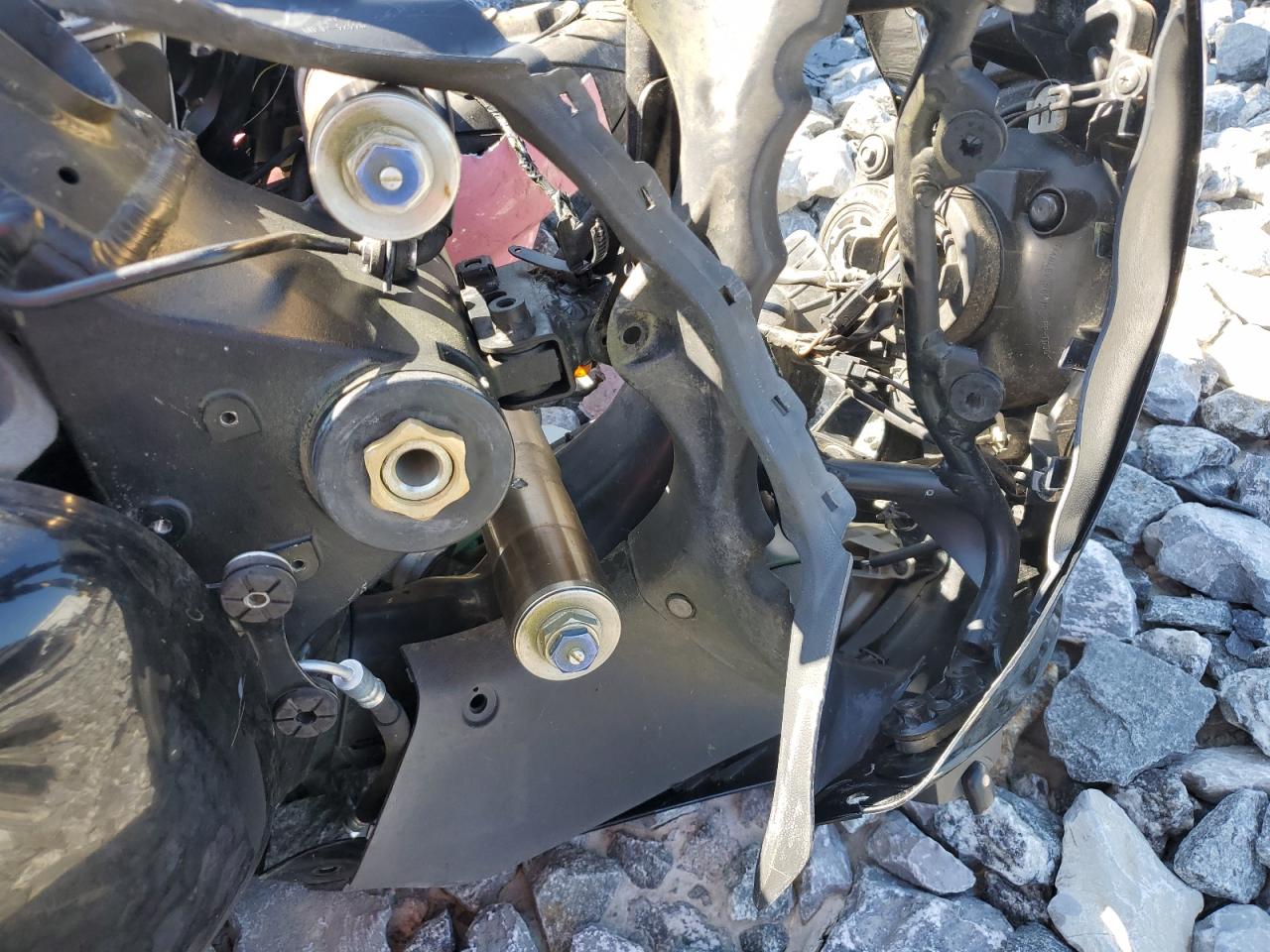 2013 Suzuki Gsx1300 Ra VIN: JS1GX72BXD2100306 Lot: 84919245