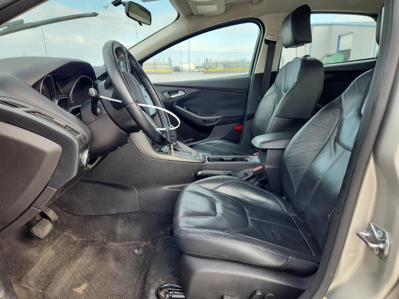 2015 Ford Focus Se VIN: 1FADP3K21FL264855 Lot: 81423225