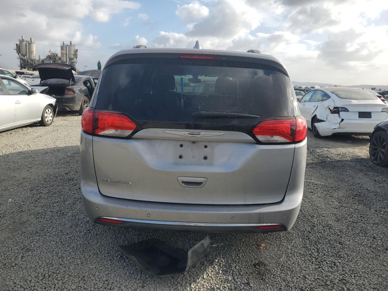 2019 Chrysler Pacifica Touring L VIN: 2C4RC1BG4KR603475 Lot: 82464465