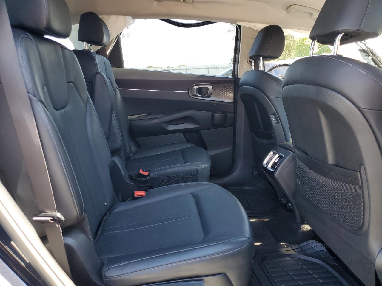 2023 Kia Sorento Ex VIN: KNDRHDLG8P5176677 Lot: 82618505
