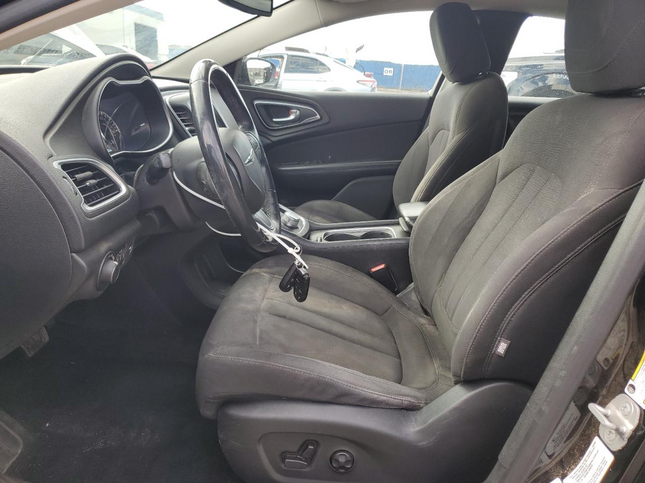 2015 Chrysler 200 Limited VIN: 1C3CCCAB6FN505014 Lot: 86321355