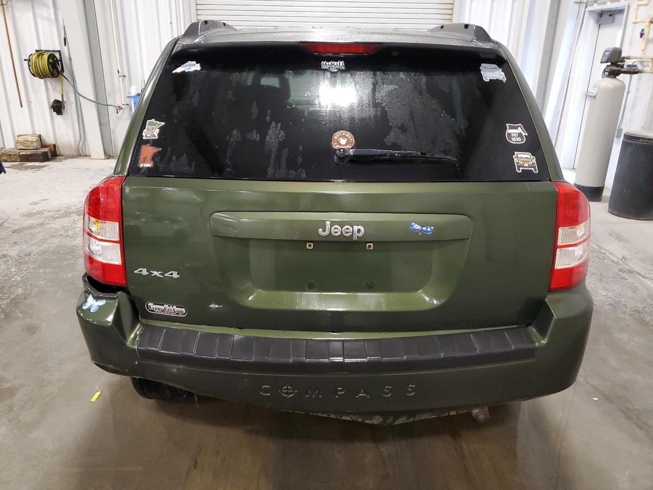 2007 Jeep Compass VIN: 1J8FF47WX7D308895 Lot: 82596485