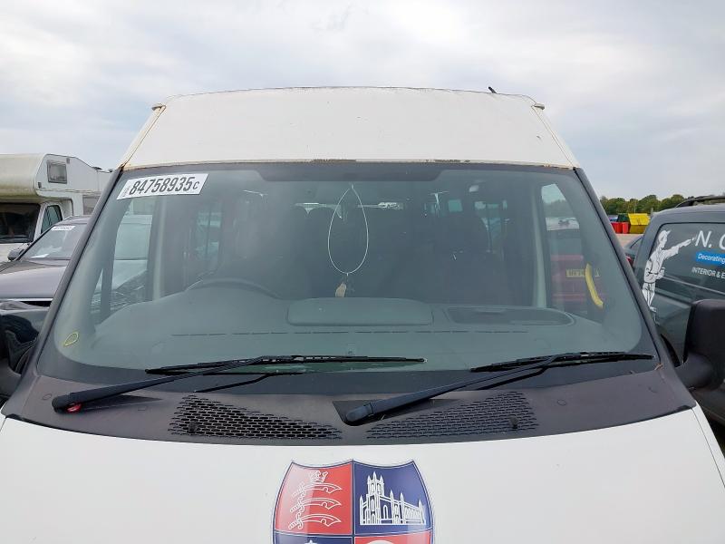 2004 FORD TRANSIT MINIBUS 