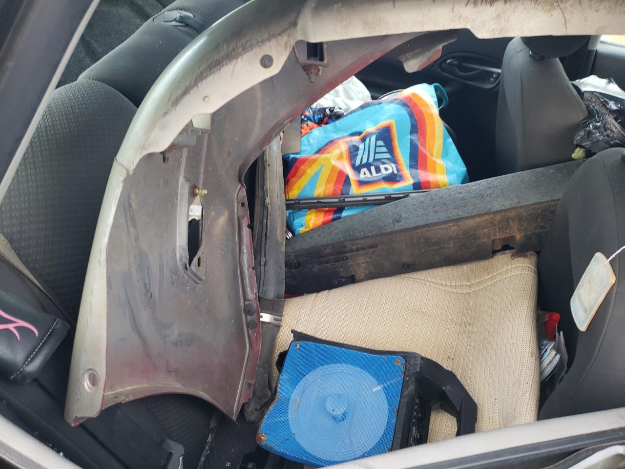 2005 Ford Focus Zx5 VIN: 3FAFP37N05R145139 Lot: 85874485