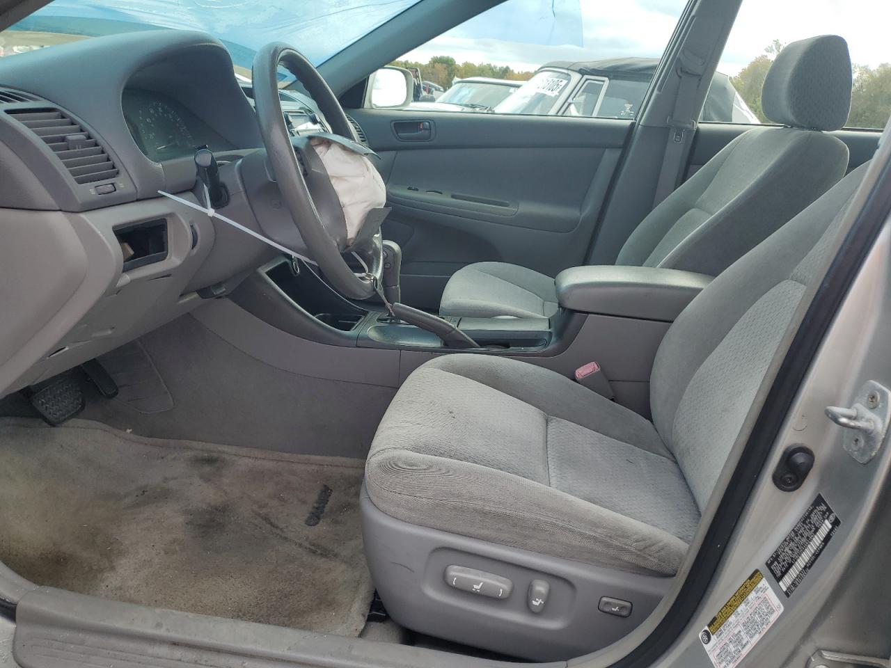 2004 Toyota Camry Le VIN: 4T1BE32KX4U831882 Lot: 85110405