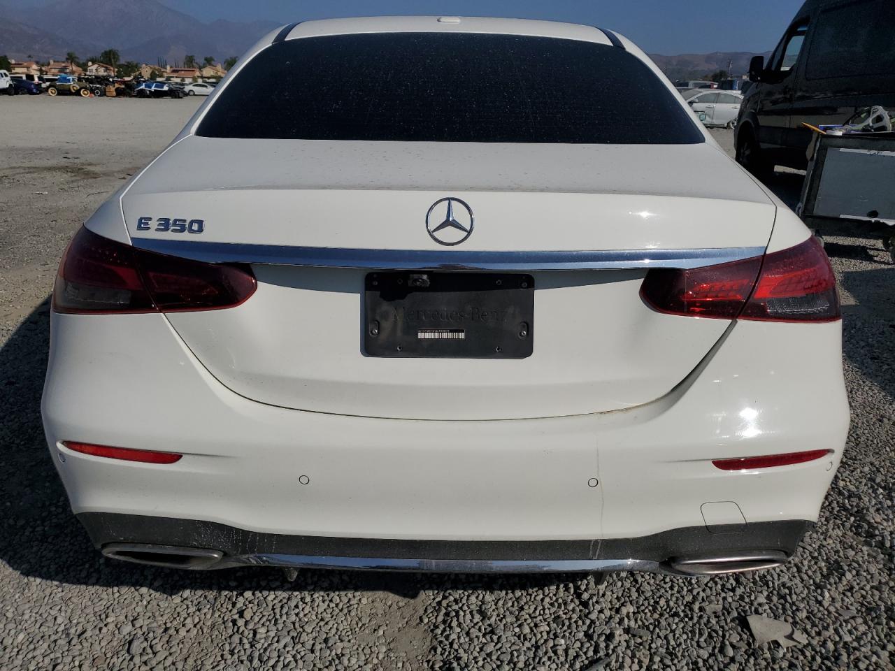 V (W213, S213, C238) V (W213, S213, C238)