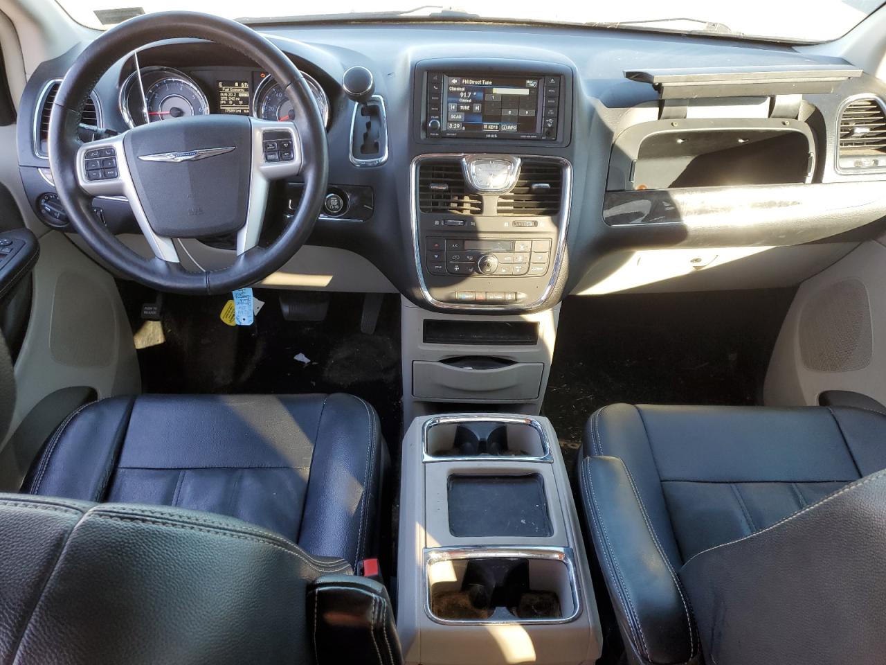 2016 Chrysler Town & Country Touring VIN: 2C4RC1BG0GR133744 Lot: 82578675