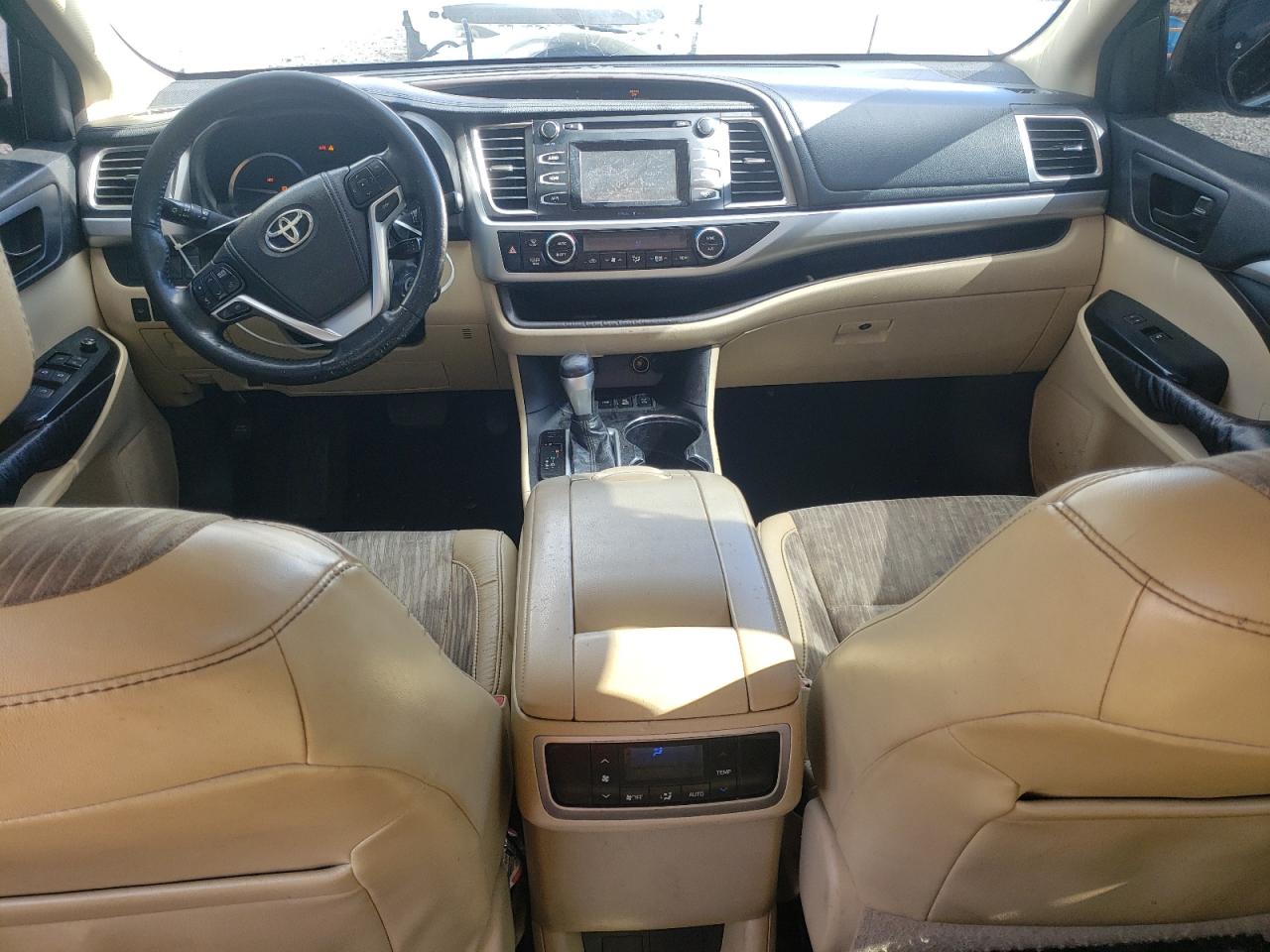 2015 Toyota Highlander Le VIN: 5TDBKRFH1FS115362 Lot: 90059055