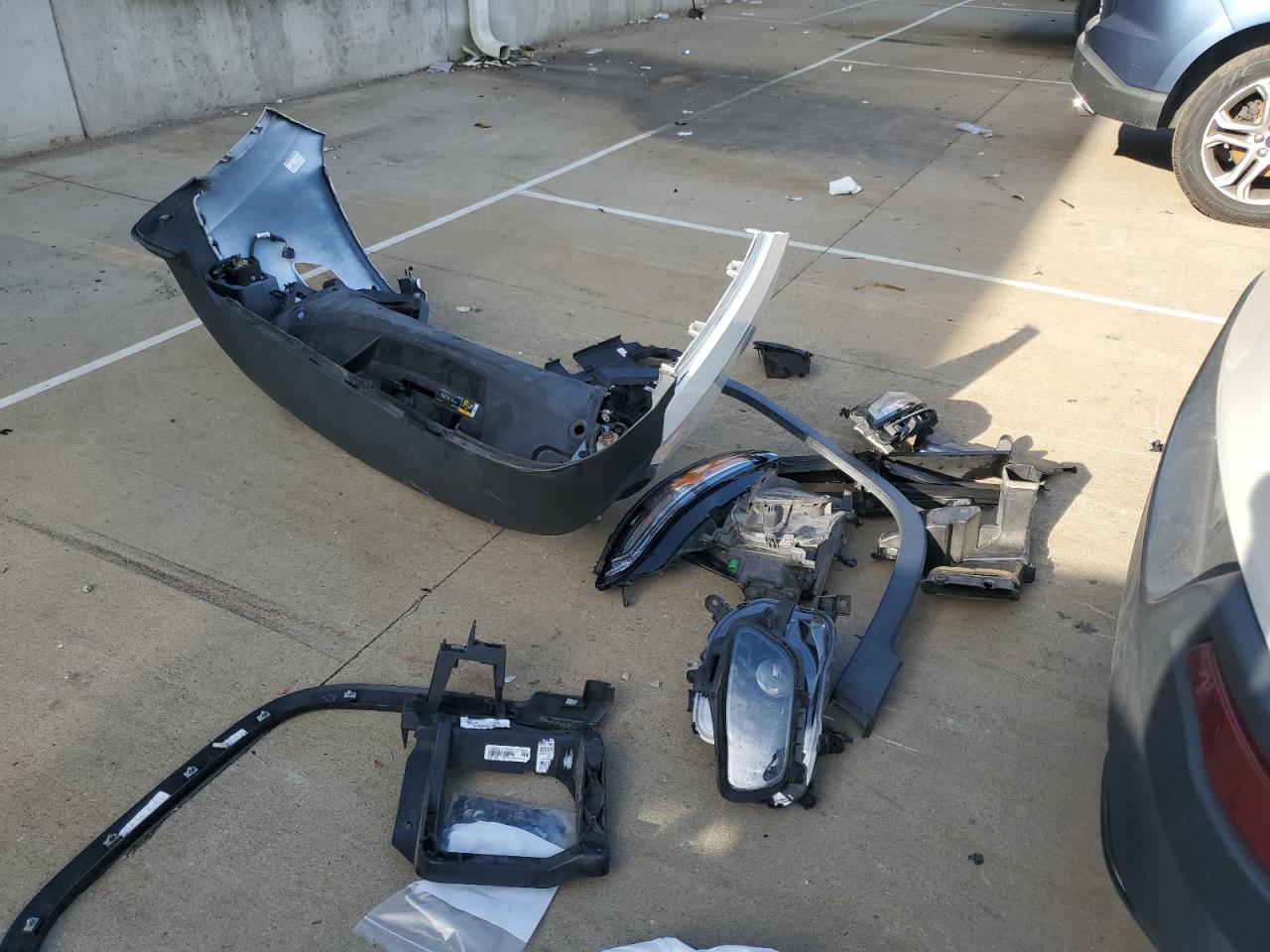 2018 Jeep Cherokee Latitude VIN: 1C4PJLCB7JD576785 Lot: 84302335