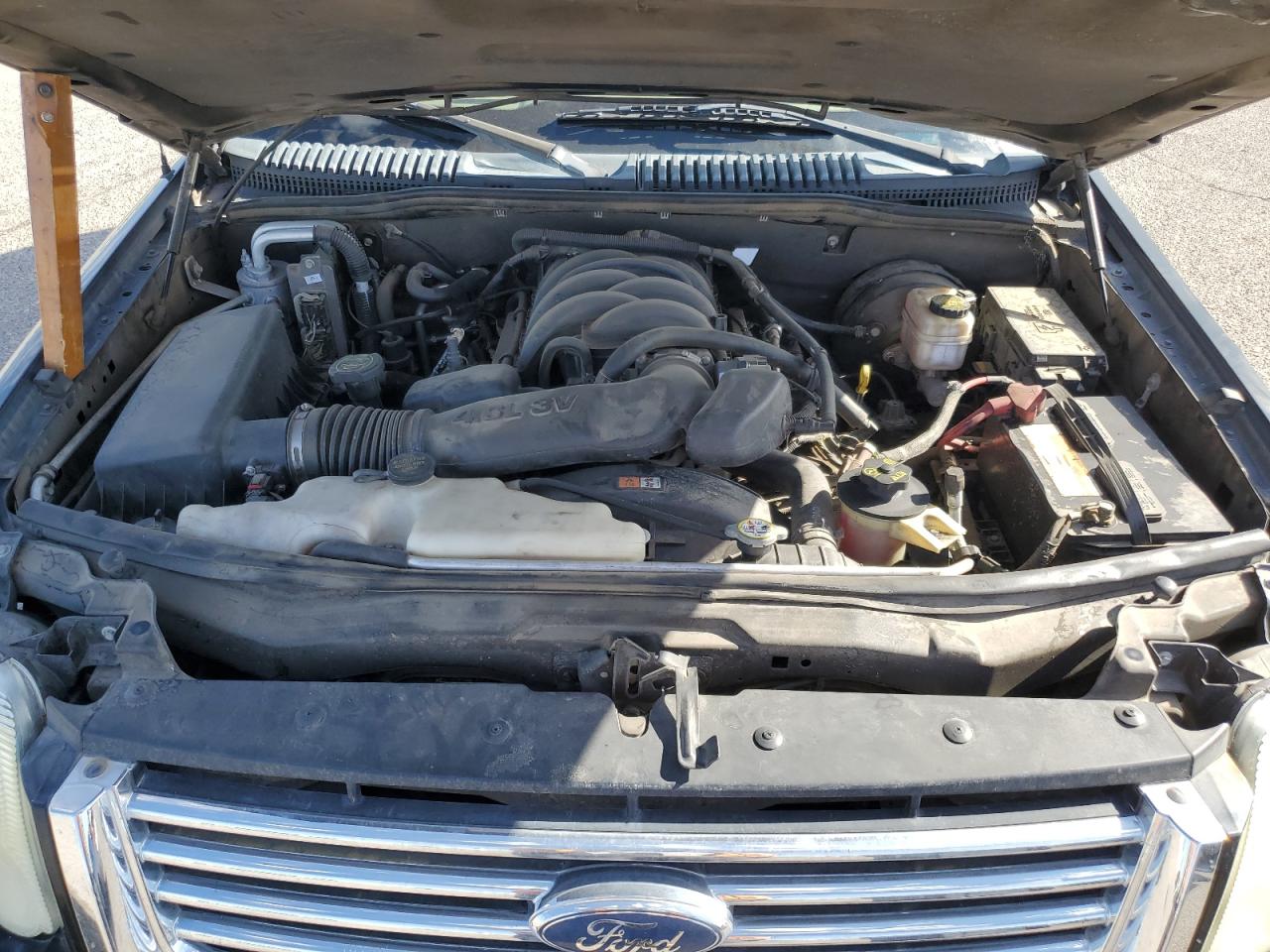 2007 Ford Explorer Xlt VIN: 1FMEU63847UB43692 Lot: 85301415