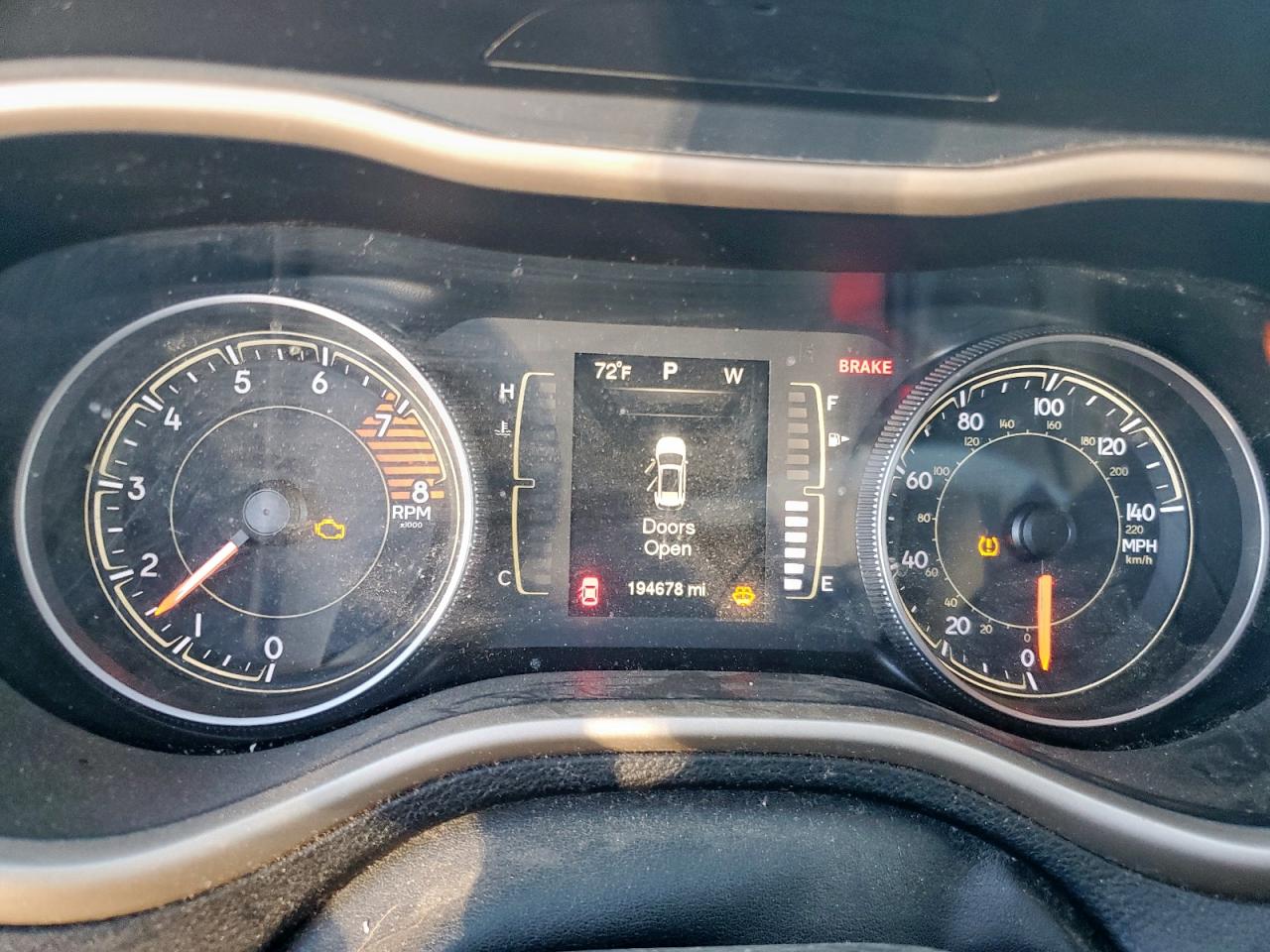 2016 Jeep Cherokee Latitude VIN: 1C4PJLCSXGW173218 Lot: 90801965