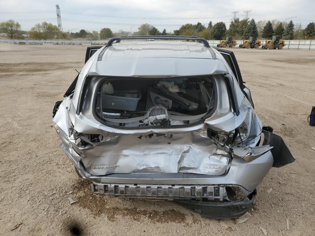 2015 Toyota Highlander Le VIN: 5TDBKRFH1FS117502 Lot: 90401155