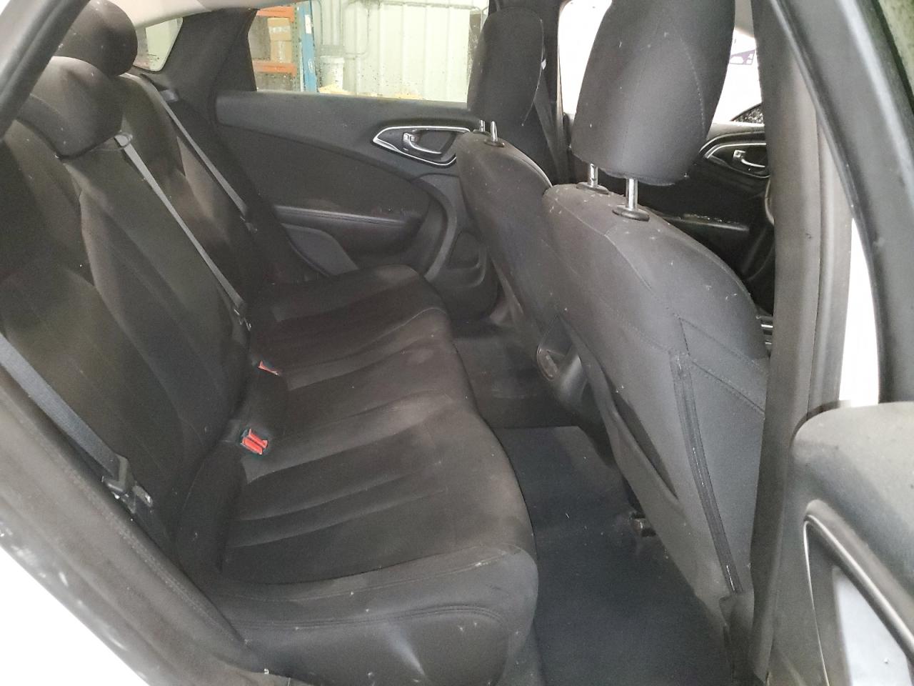 2015 Chrysler 200 Limited VIN: 1C3CCCAB9FN623641 Lot: 86260195