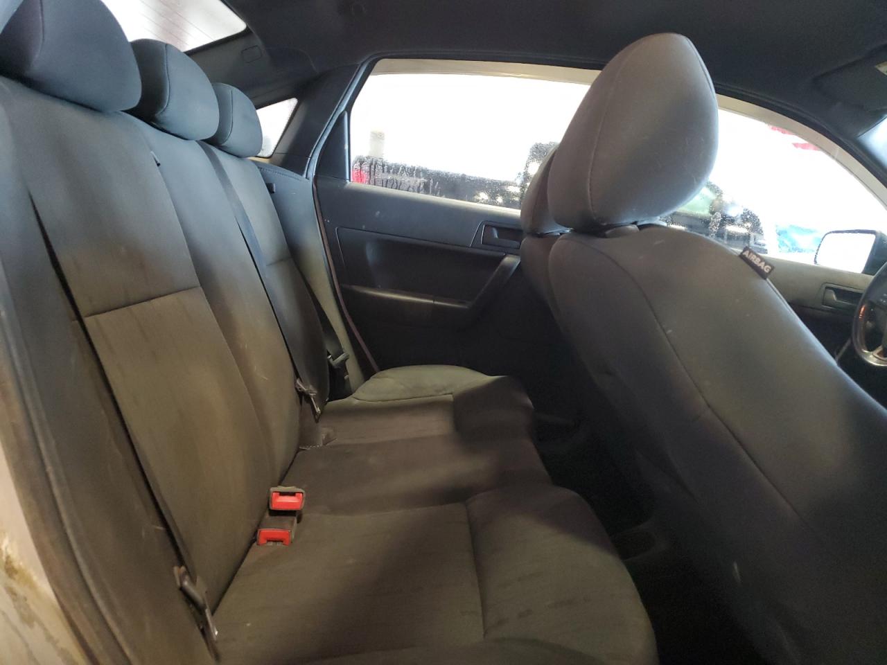 2010 Ford Focus Se VIN: 1FAHP3FN0AW245307 Lot: 85353635